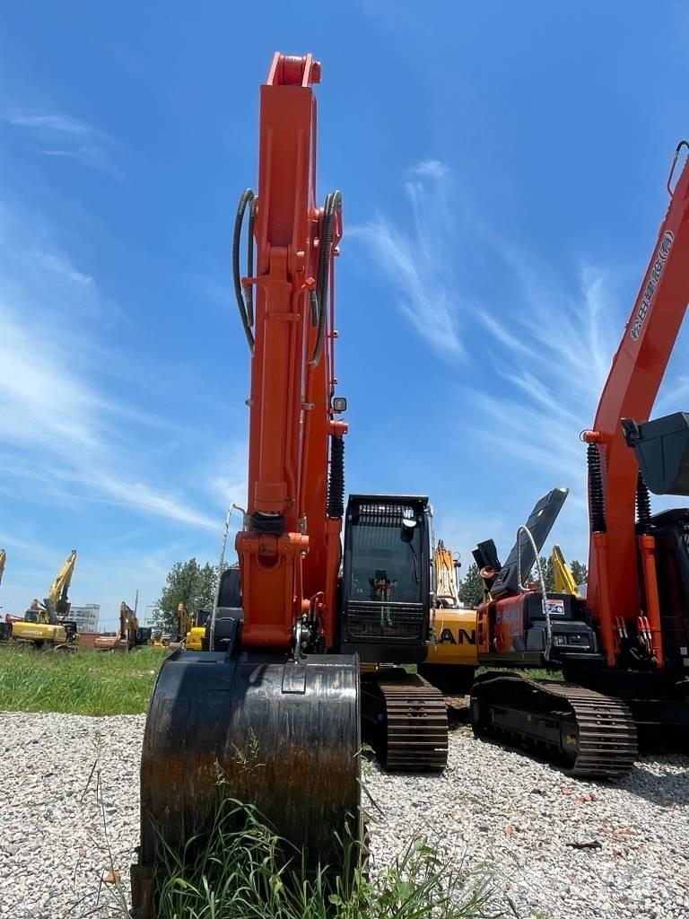 Hitachi ZX200 Raupenbagger