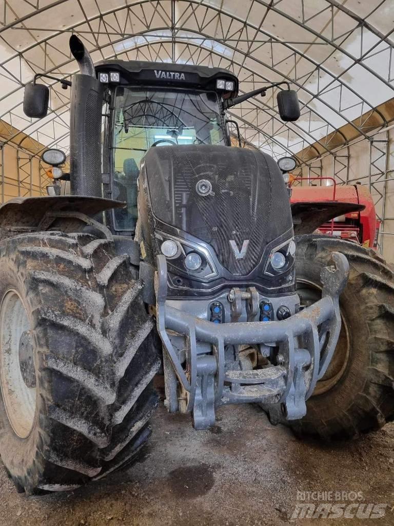 Valtra S 374 Traktoren