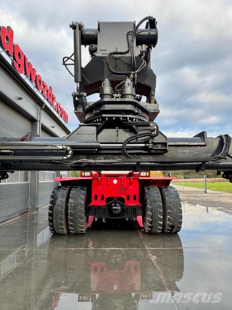 CVS Ferrari F465 Reach-Stacker