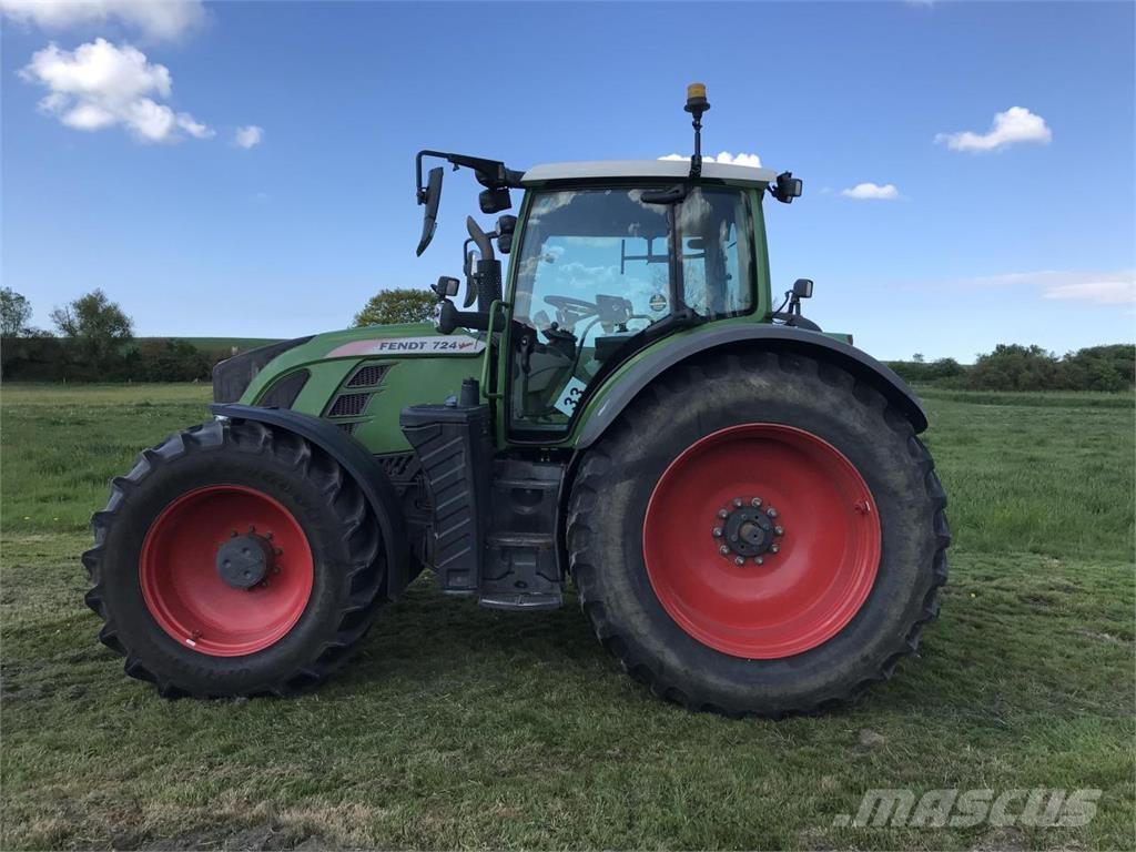 Fendt 724 Vario Traktoren