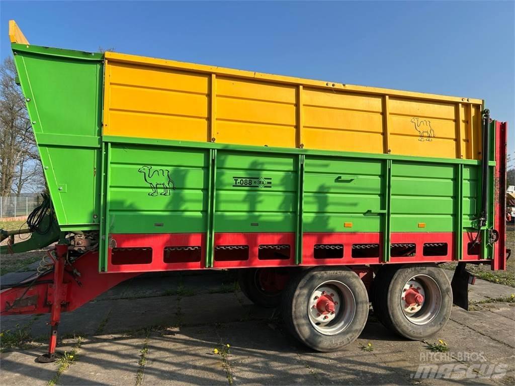 Fortschritt T 088 Düngemittelverteiler