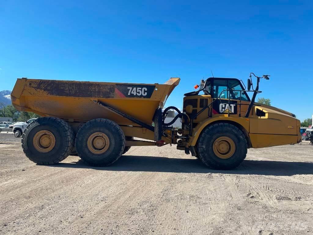 CAT 745 C Dumper - Knickgelenk