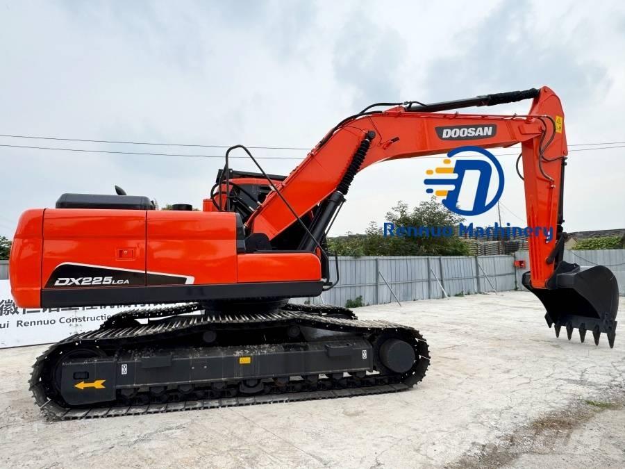 Doosan DX 225 LCA Raupenbagger