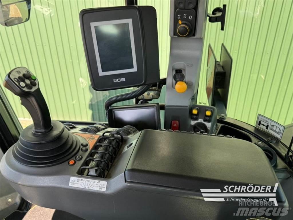 JCB FASTRAC 4220 Traktoren