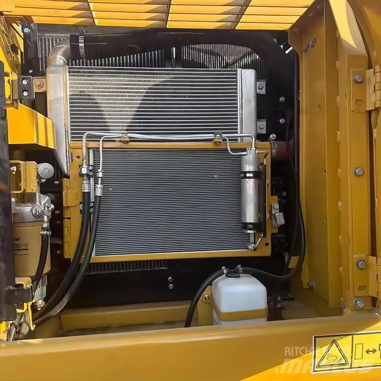 CAT 320 D2L Raupenbagger