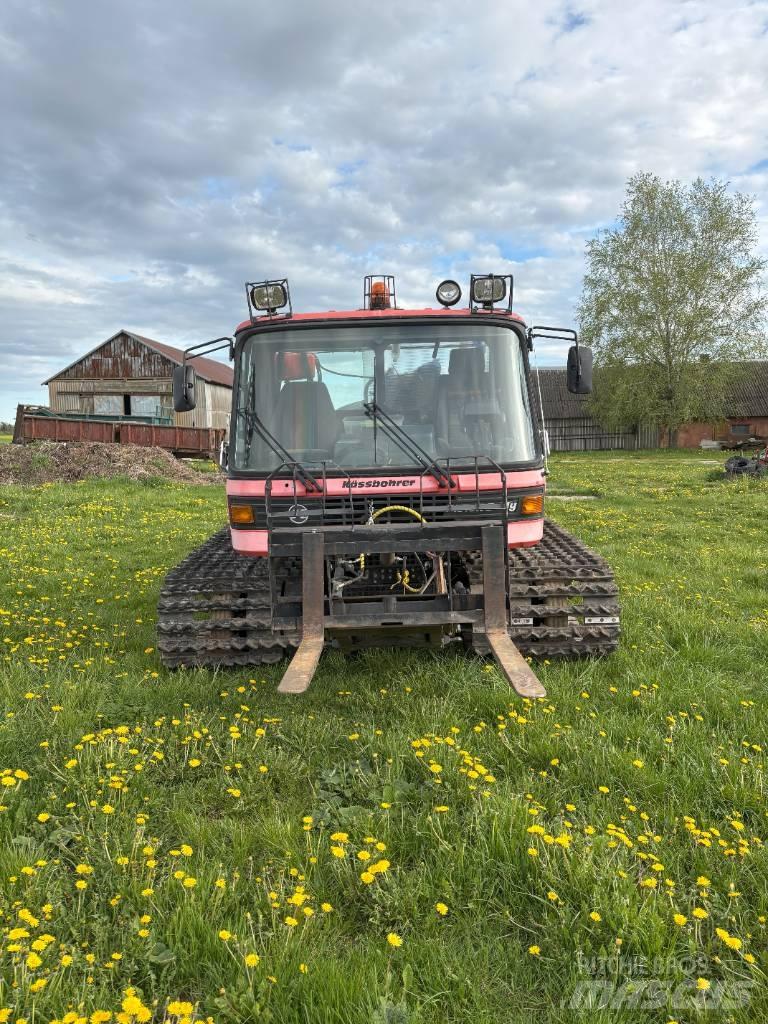  Pisten Bully 230DR Sonstige Kommunalmaschinen