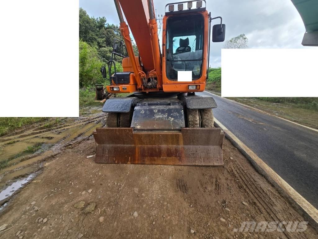 Doosan DX 210 W Mobilbagger