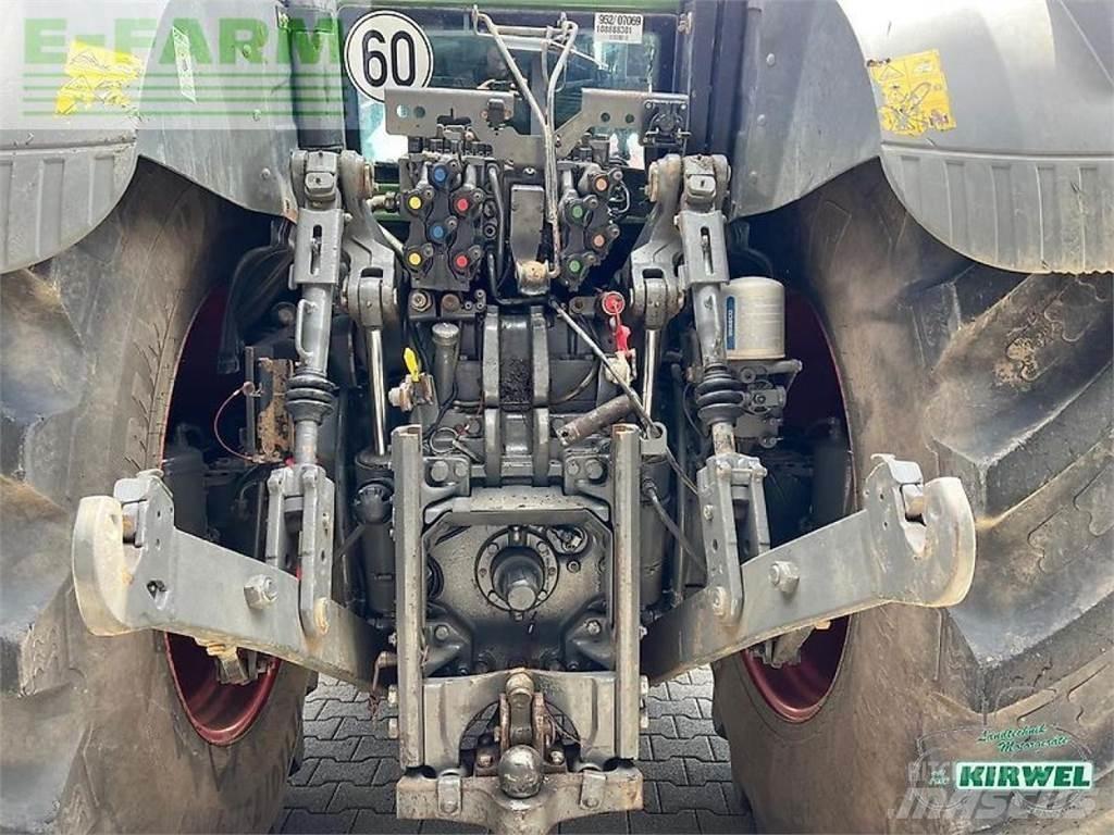 Fendt 933 vario s4 Traktoren