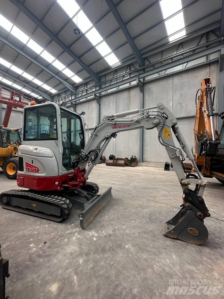 Takeuchi TB 325 R Minibagger < 7t
