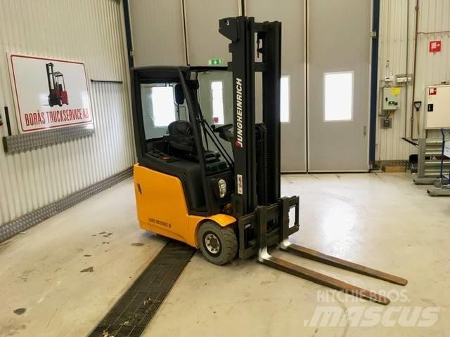 Jungheinrich EFG 215 Elektro Stapler