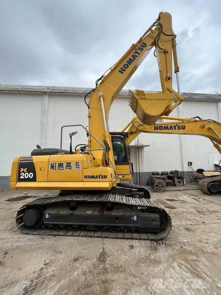 Komatsu PC 200-8N1 Raupenbagger