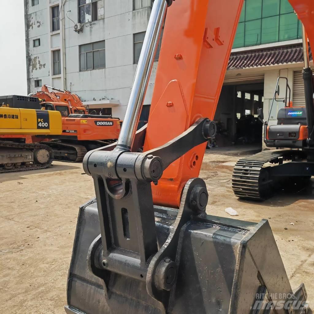 Doosan DX 340 LC-9C Raupenbagger