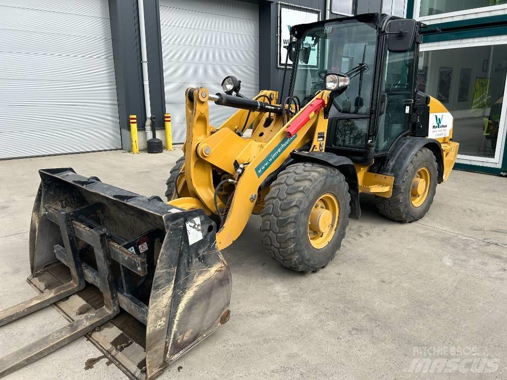 CAT 906 Kompaktlader