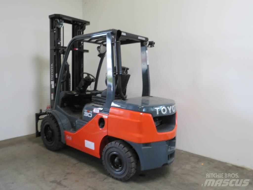 Toyota 8 FD F 30 Diesel Stapler