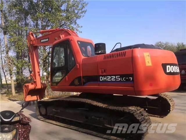 Doosan DH225 Raupenbagger