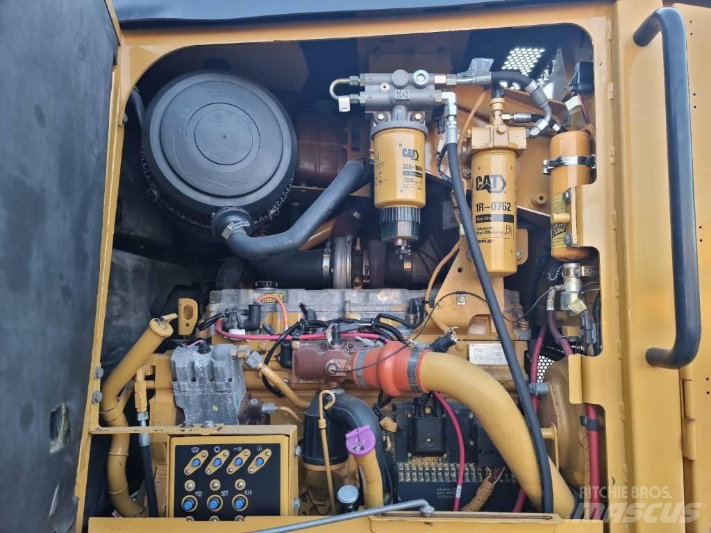 CAT 160 M Grader