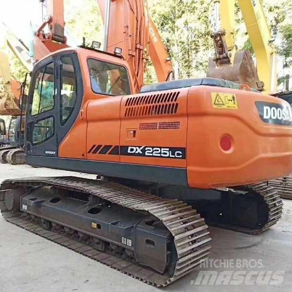 Doosan dx225 Raupenbagger