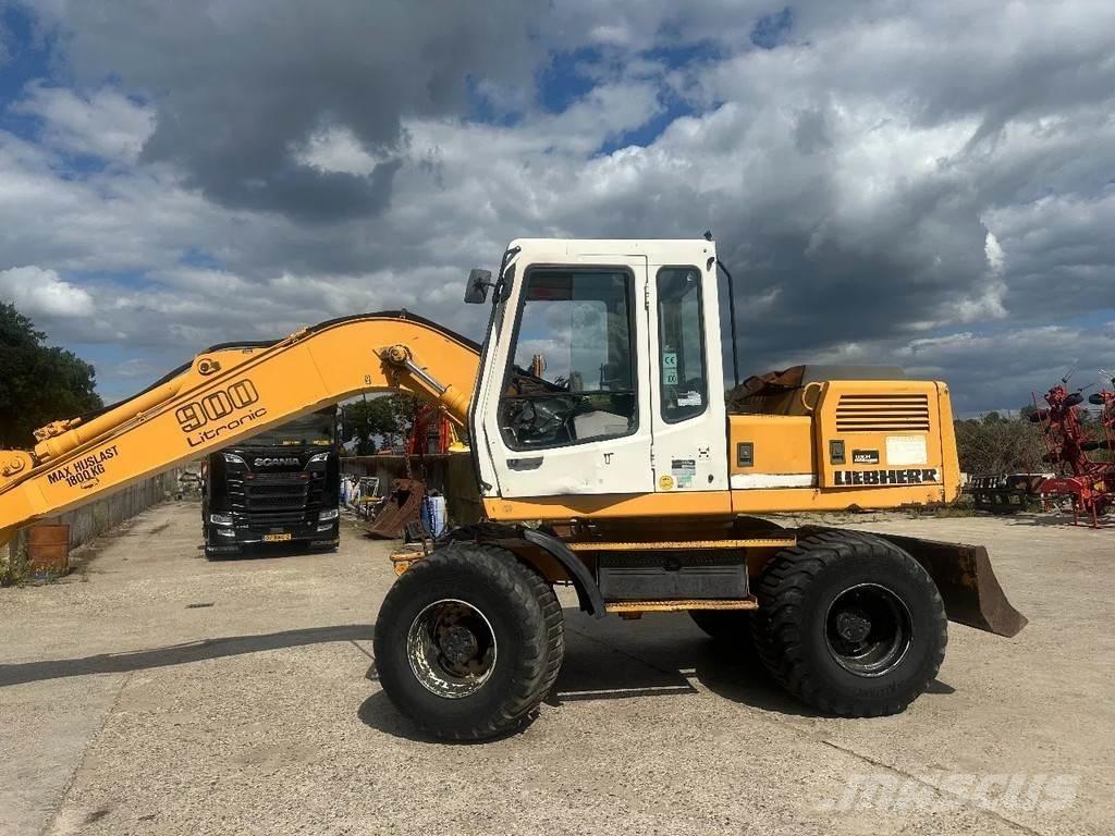 Liebherr A900 Mobilbagger