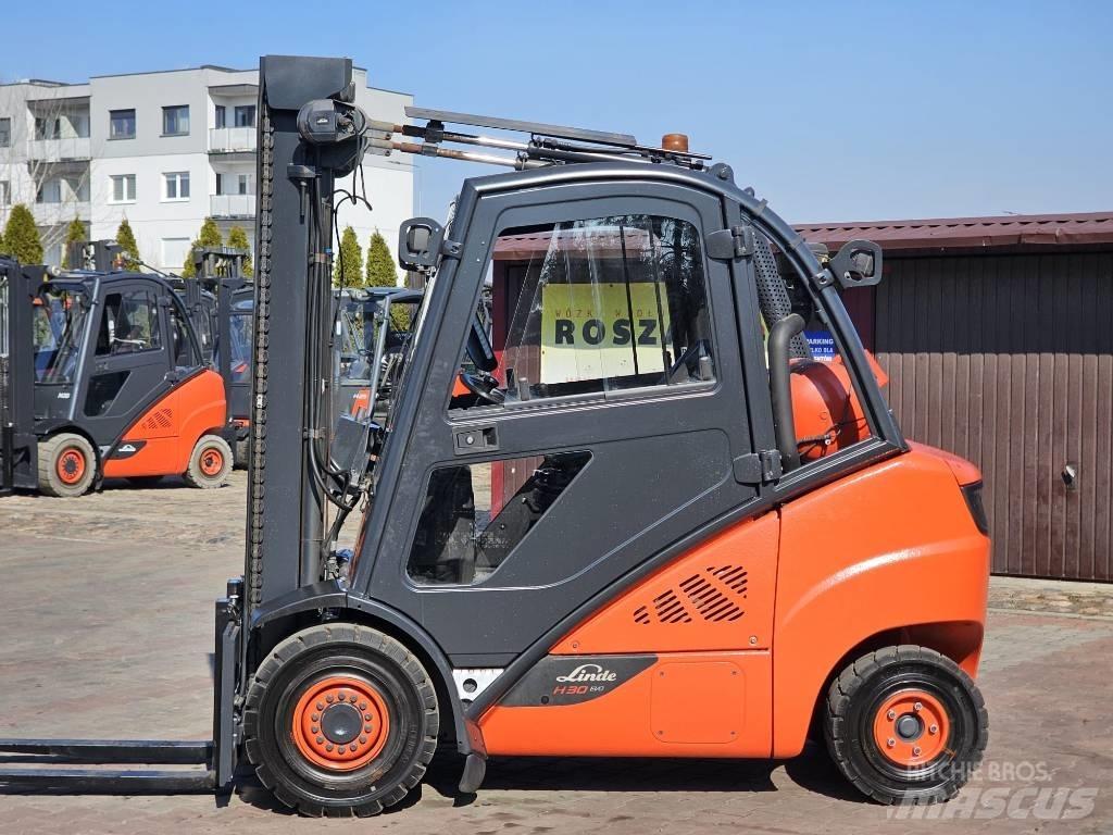 Linde H30T-02 Gas Stapler
