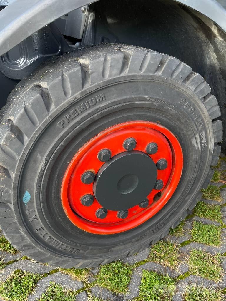 Linde H 40  CNG Gas Stapler