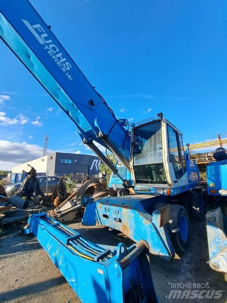 Fuchs MHL 350C Materialumschlag