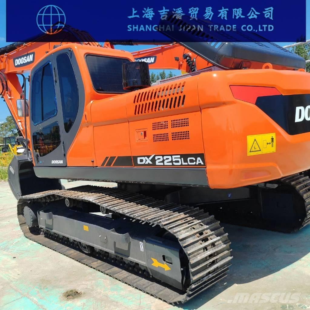 Doosan DX 225 Raupenbagger