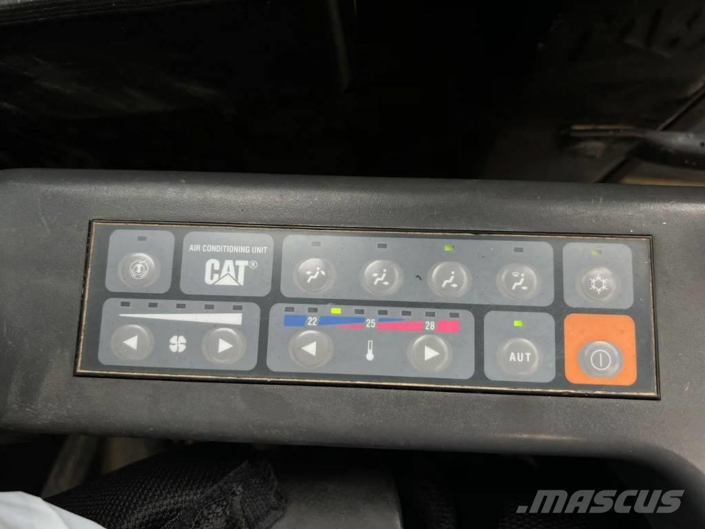 CAT 321D LCR Raupenbagger