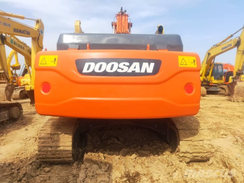 Doosan DX260LC Raupenbagger