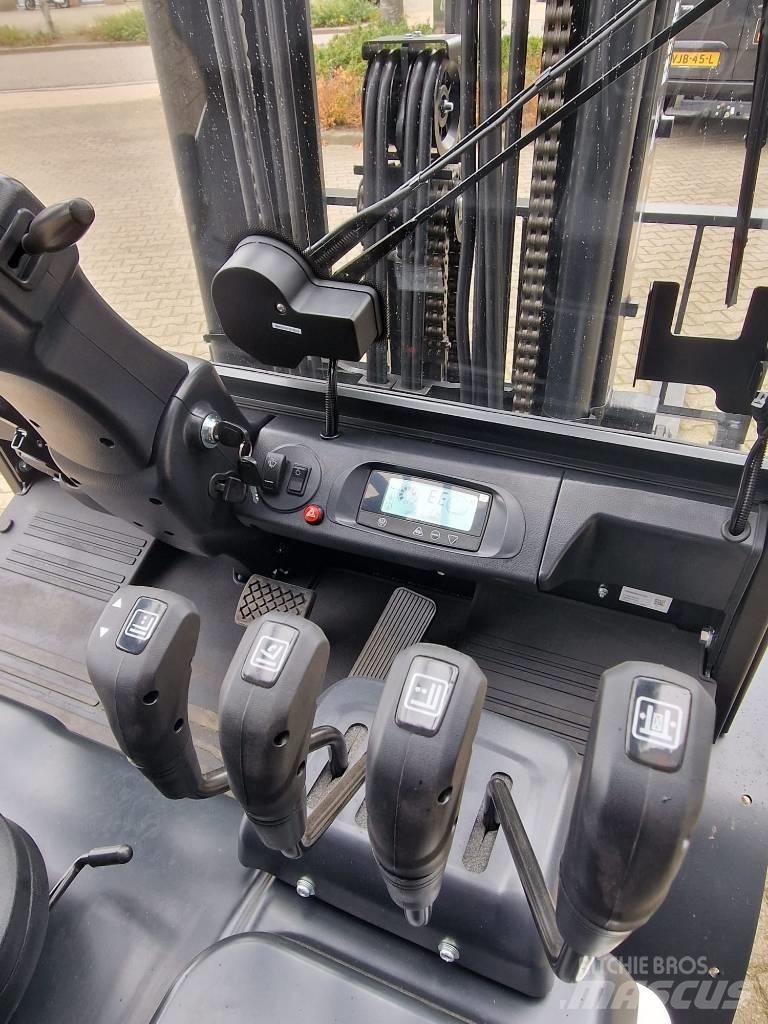 Bobcat B 30 X-7 Plus Elektro Stapler
