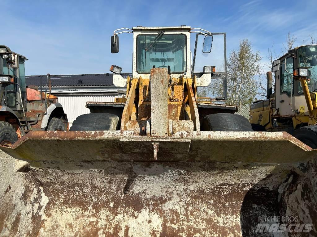 Liebherr L 551 Radlader
