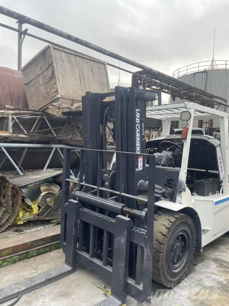 TCM 5 TON Diesel Stapler