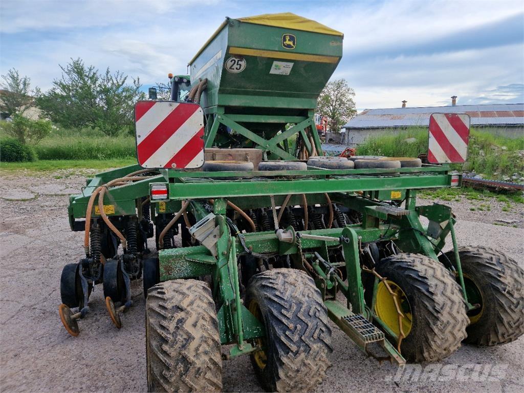 John Deere 750 A Drillmaschinenkombination