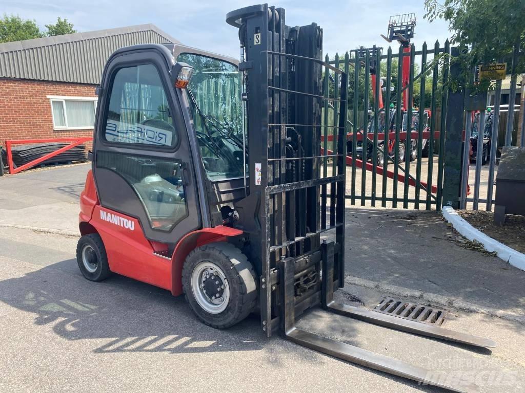 Manitou Mi25D Diesel Stapler