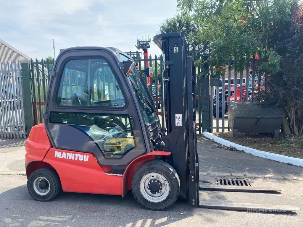 Manitou Mi25D Diesel Stapler