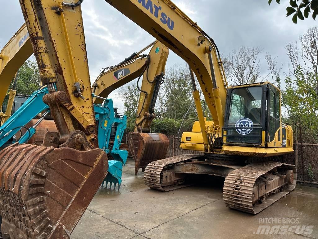 Komatsu PC 220-8 Raupenbagger