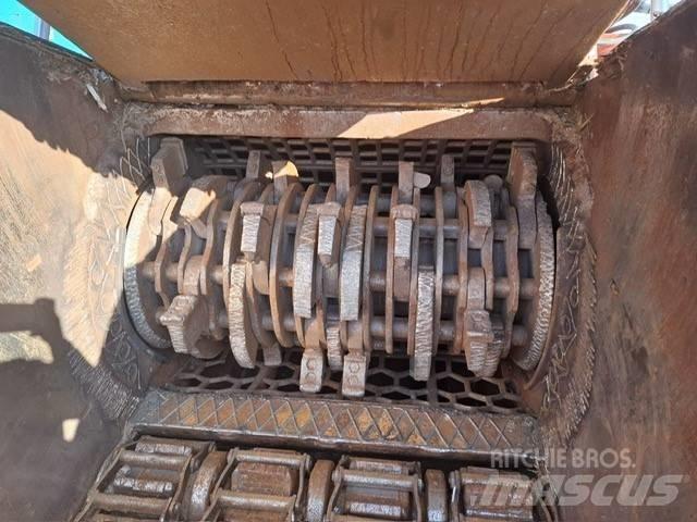 Morbark 6400XT Schredder