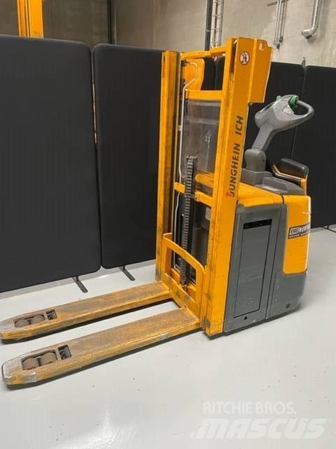 Jungheinrich ERC 212 Deichselstapler