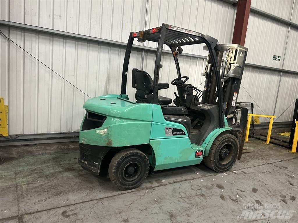 Mitsubishi FD30NT Diesel Stapler
