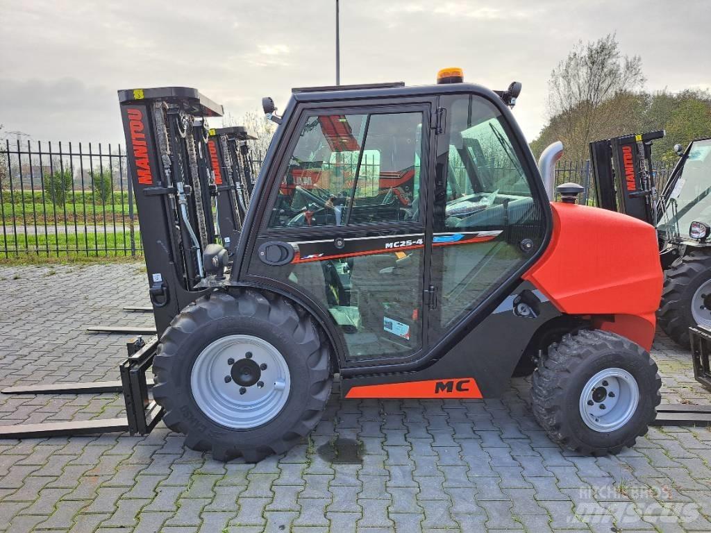 Manitou MC 25-4 Diesel Stapler