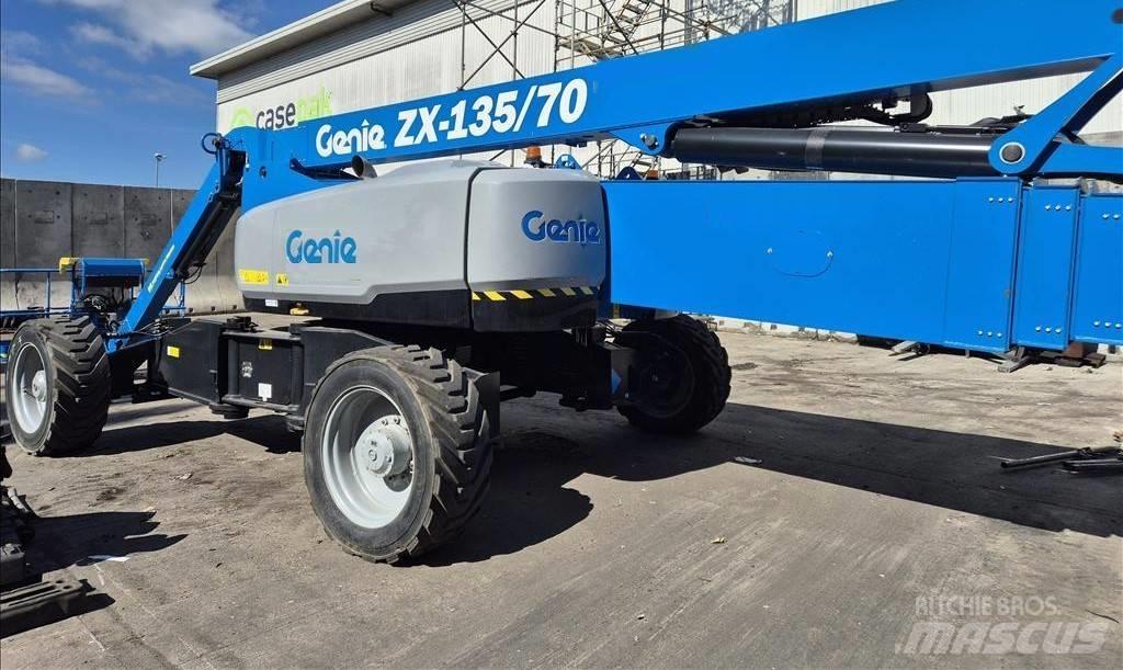 Genie ZX 135/70 Gelenkteleskoparbeitsbühnen
