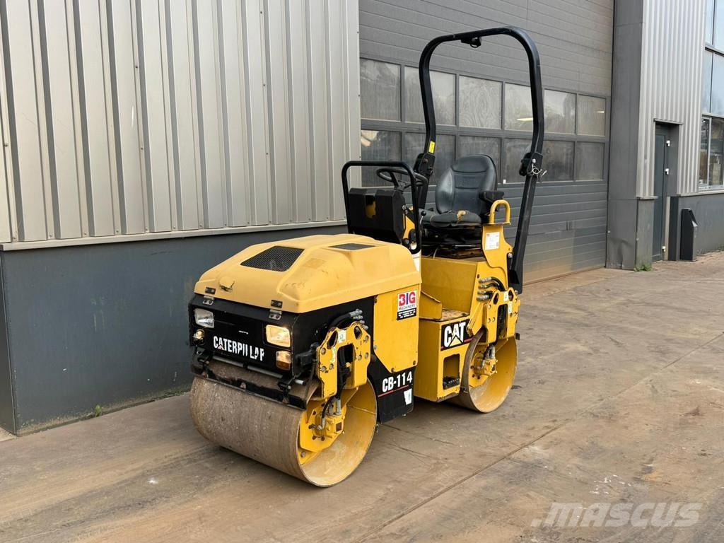 CAT CB114 Tandemwalzen