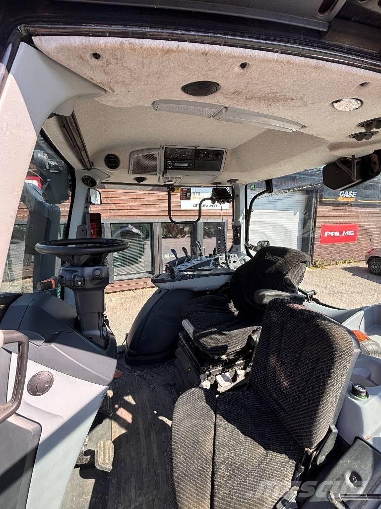 Valtra T 145 Active Traktoren