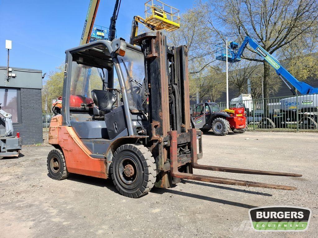 Toyota 02-8FGF20 Gas Stapler