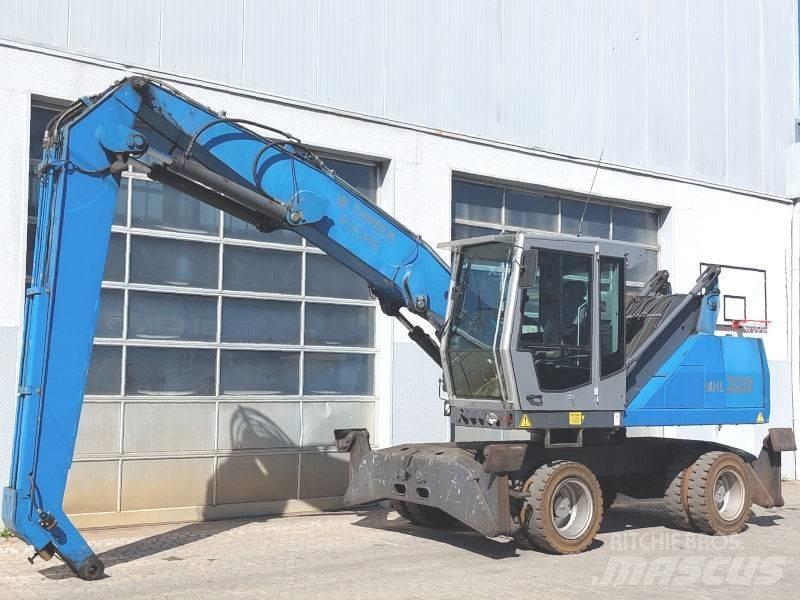 Fuchs MHL 320 D Materialumschlag
