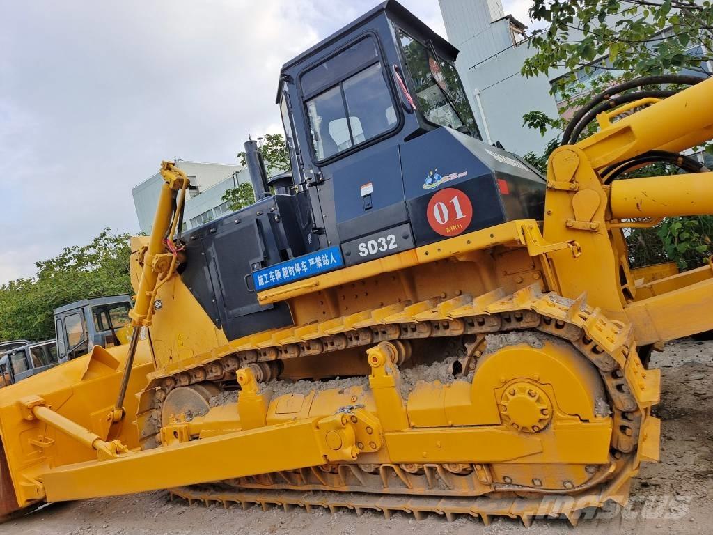 Shantui SD 32 Bulldozer