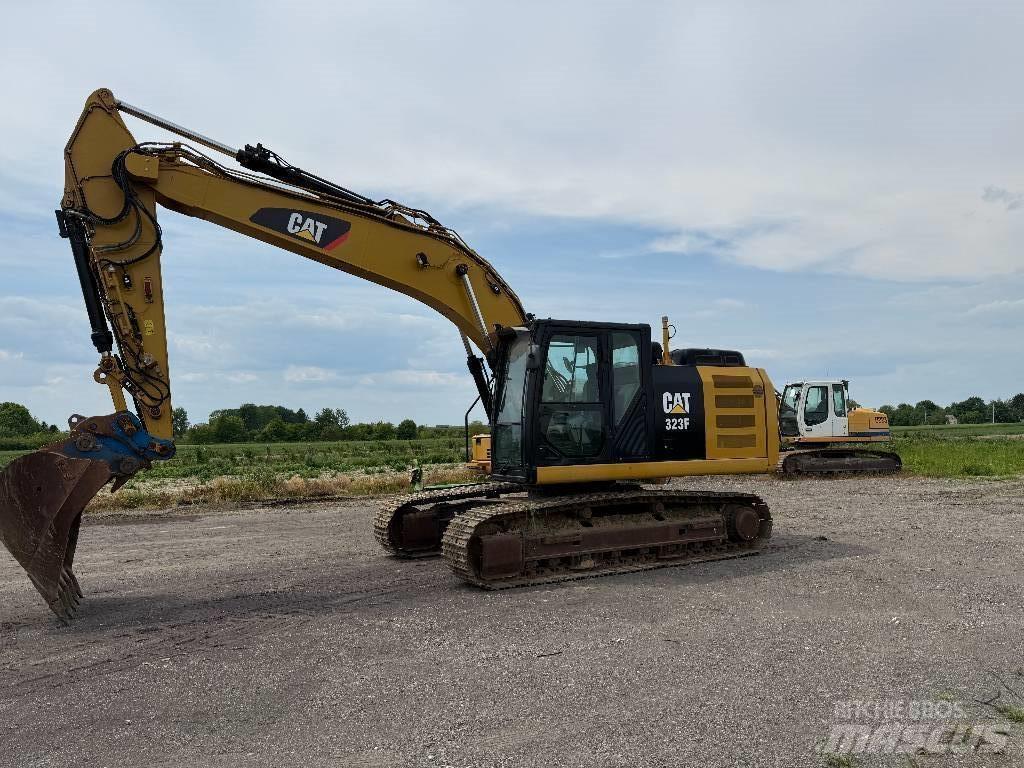 CAT 323 F L Raupenbagger