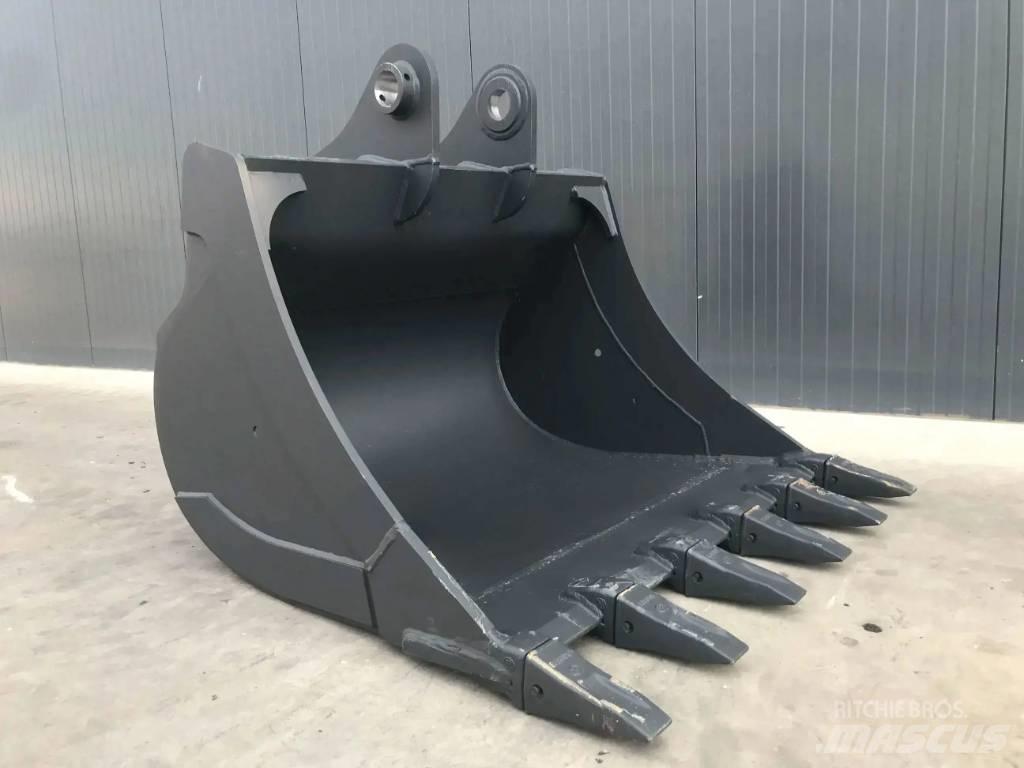 Volvo EC220 Schaufeln