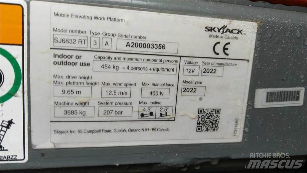 SkyJack 6832RT Scheren-Arbeitsbühnen