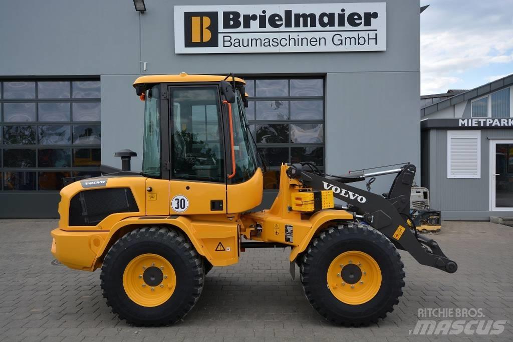 Volvo L30HS Radlader