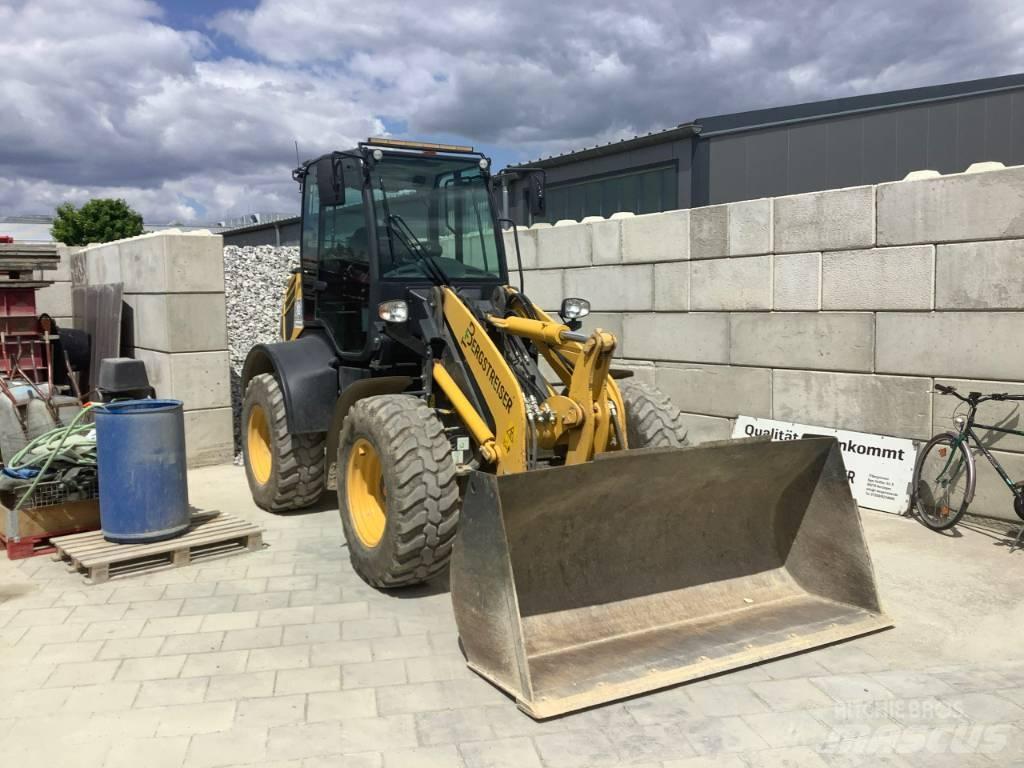 Komatsu WA100M-8 Radlader